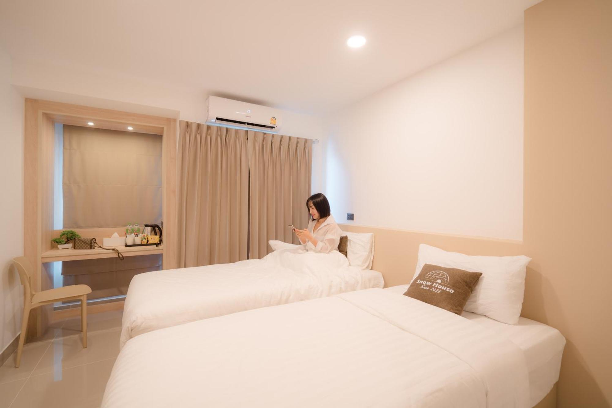 Hotel Snow House Buri Ram Zewnętrze zdjęcie